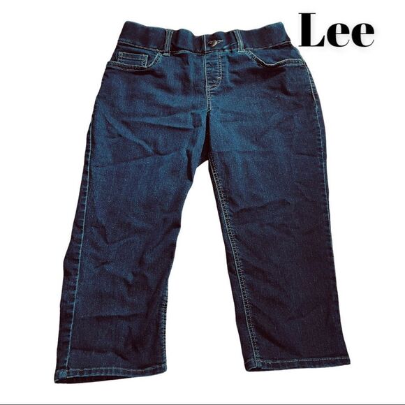 Woman’s Riders by Lee Mid Rise Capri Jeans Large - Picture 1 of 7